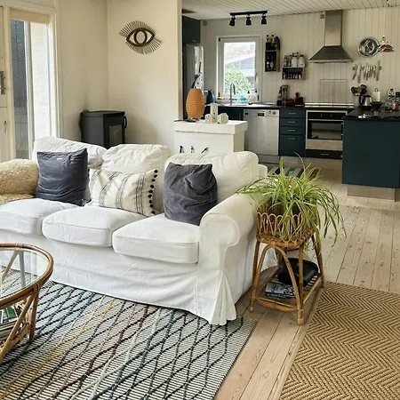 With Annexe By